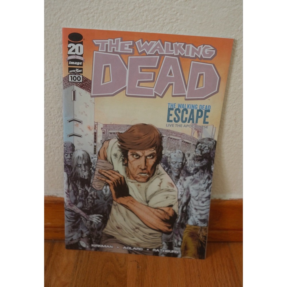 San DiegoComic con 2012 exclusive The Walking Dead #100 "Escape" petco park